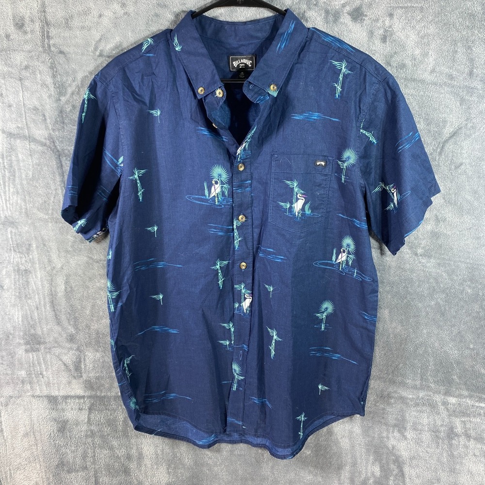 Billabong Shirt Mens Medium Blue Scenic Birds Hawaiian Aloha Cotton Button Up